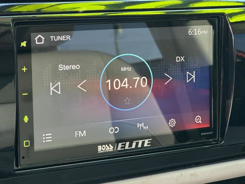 Used 2015 Toyota Corolla LE image 15