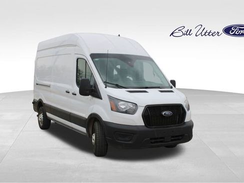 Used 2024 Ford Transit 250 148 High Roof AWD image 3