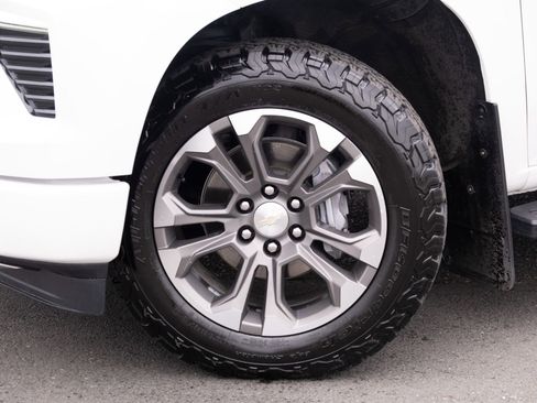 Used 2023 Chevrolet Silverado 1500 High Country w/ Technology Package image 26