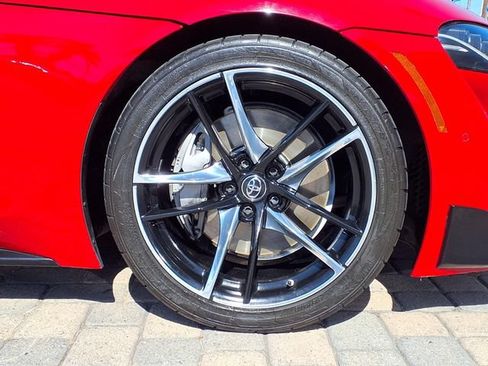 Used 2020 Toyota Supra w/ Navigation & JBL Package RWD image 9