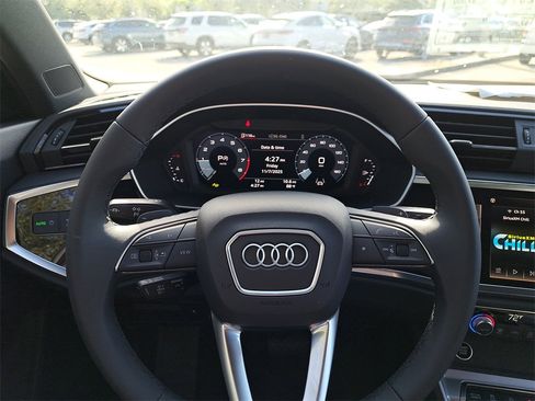 New 2025 Audi Q3 2.0T Premium image 8