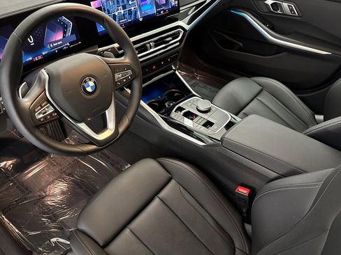Certified 2023 BMW 330i Sedan w/ Convenience Package image 4
