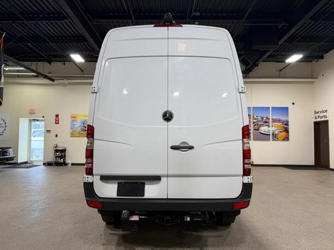 Used 2018 Mercedes-Benz Sprinter 2500 image 6