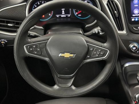 Used 2022 Chevrolet Malibu LT FWD image 3