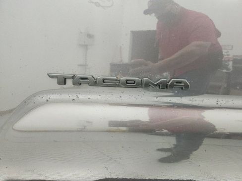 Used 2023 Toyota Tacoma TRD Off-Road image 11