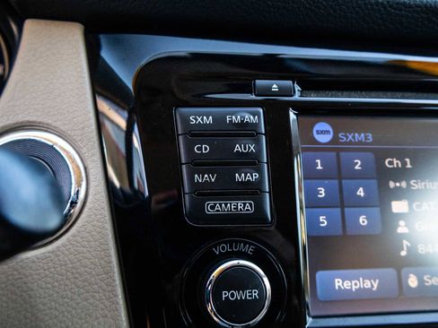 Used 2016 Nissan Rogue SL image 32