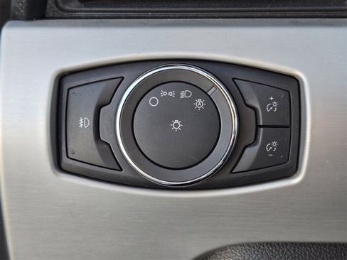 Used 2017 Ford Mustang Premium image 19