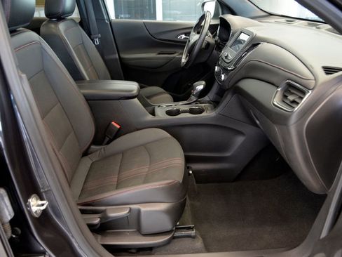 Used 2022 Chevrolet Equinox RS image 31