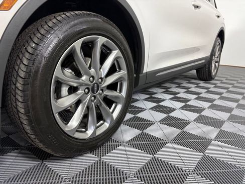 Used 2021 Lincoln Corsair FWD w/ Premium Package image 15