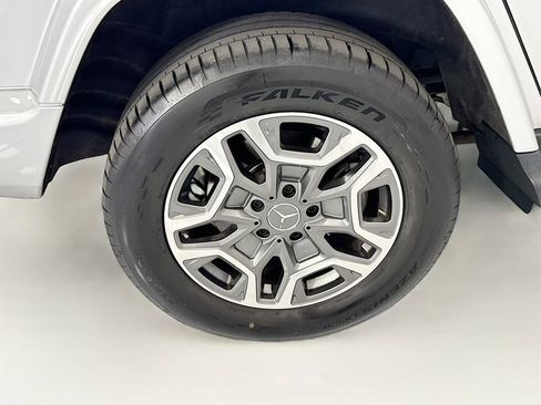 Used 2025 Mercedes-Benz G 550 image 32