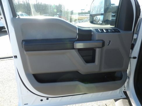 Used 2021 Ford F350 XLT image 14