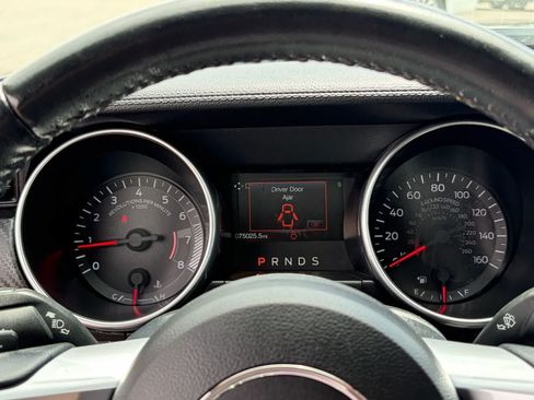 Used 2019 Ford Mustang Coupe RWD image 18