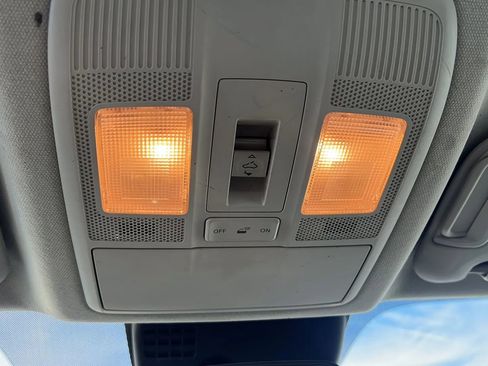 Used 2018 MAZDA MAZDA3 Touring image 23