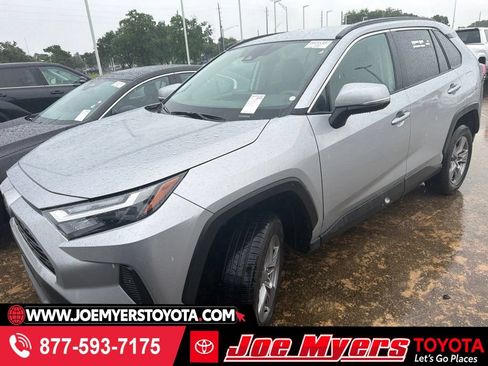 Used 2024 Toyota RAV4 XLE FWD image 1