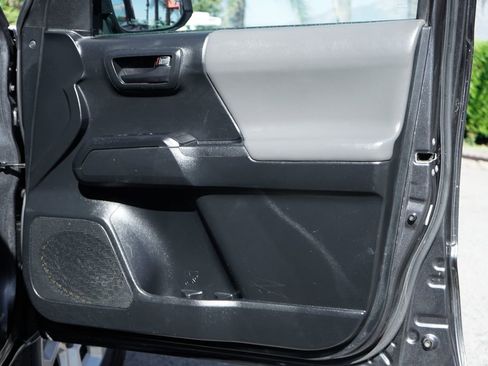 Used 2019 Toyota Tacoma SR w/ SR Convenience Package image 35