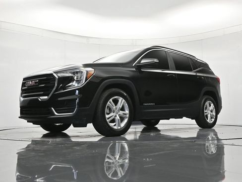 Certified 2024 GMC Terrain SLE w/ Driver Convenience Package FWD image 36