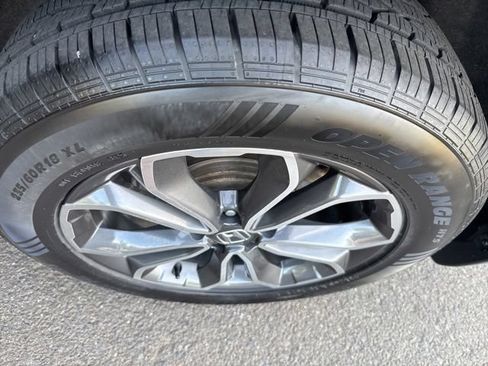 Used 2018 Honda CR-V Touring image 19