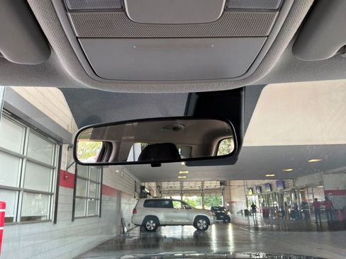 Used 2025 Kia Soul LX w/ LX Technology Package FWD image 15