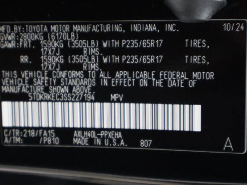 Certified 2025 Toyota Sienna LE image 17