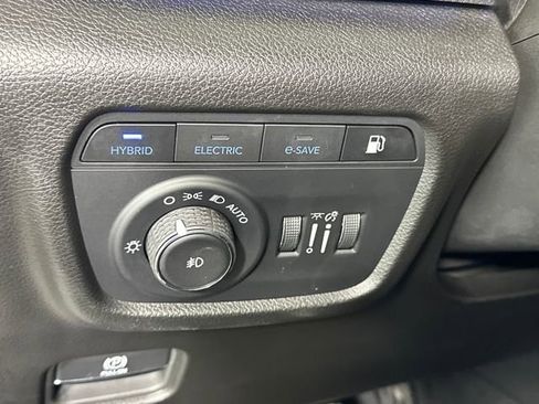 Used 2023 Jeep Grand Cherokee Overland image 19