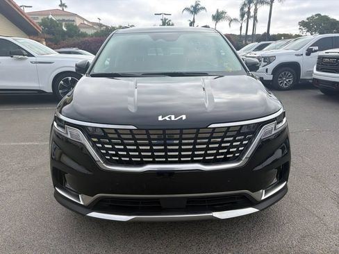 Used 2024 Kia Carnival SX FWD image 2