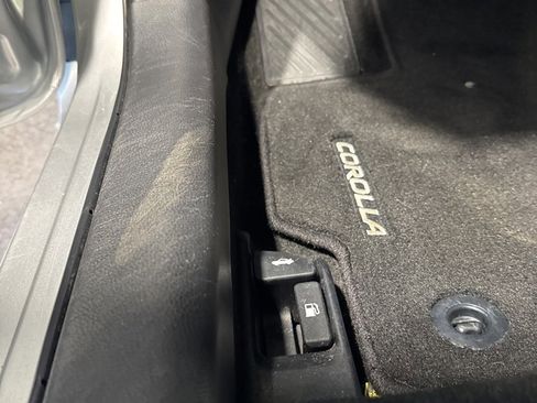 Used 2022 Toyota Corolla L image 31