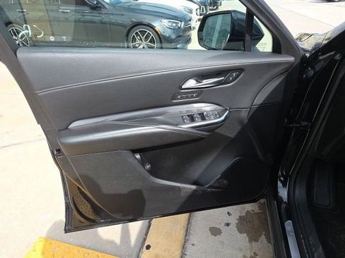 Used 2024 Cadillac XT4 Premium Luxury image 12