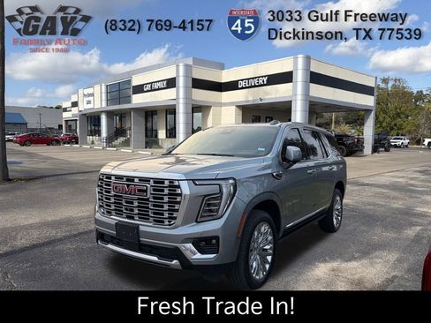 Used 2025 GMC Yukon Denali w/ Sun & Power Step Package image 3