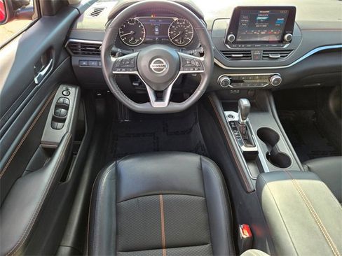 Used 2022 Nissan Altima 2.5 SR image 15