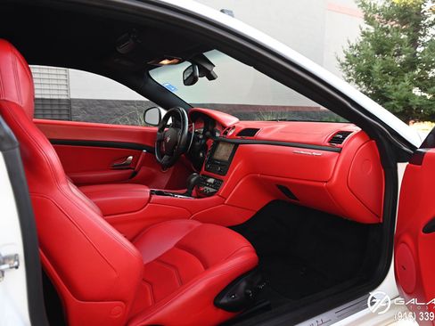 Used 2016 Maserati GranTurismo Sport image 14