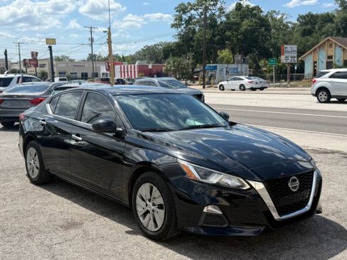 Used 2021 Nissan Altima 2.5 S FWD image 3