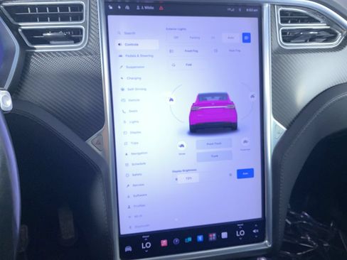 Used 2018 Tesla Model X 75D AWD/4WD image 5