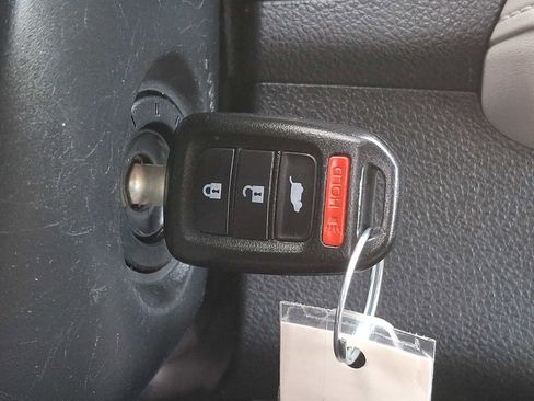 Used 2019 Honda HR-V LX image 24