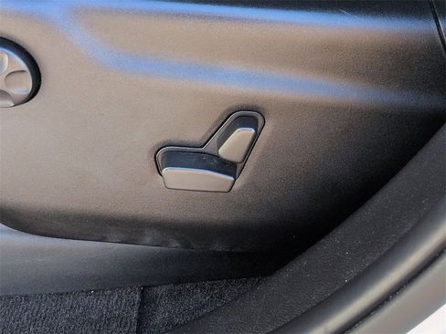 Used 2022 Jeep Grand Cherokee Limited w/ Tech Group image 13