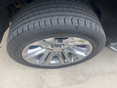 Used 2018 GMC Yukon SLT image 23