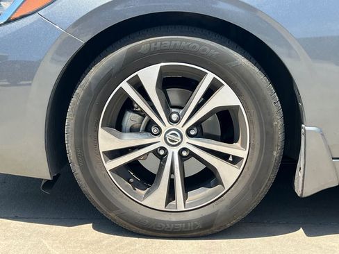 Used 2021 Nissan Sentra SV FWD image 12