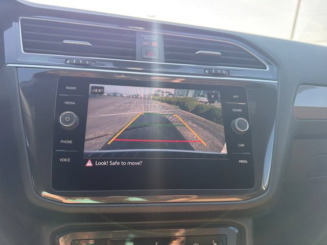 Certified 2024 Volkswagen Tiguan SE R-Line AWD/4WD image 20