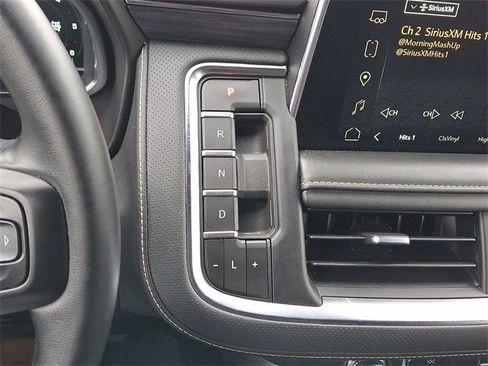 Used 2023 GMC Yukon SLT image 7