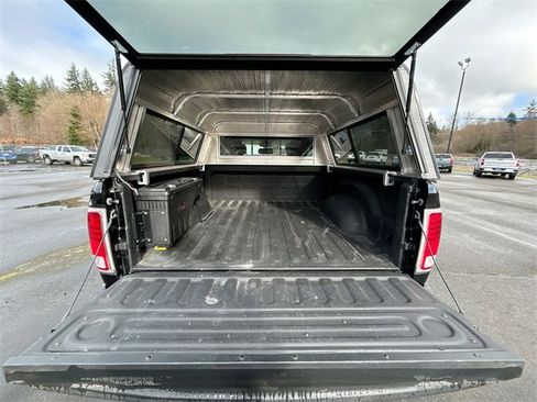 Used 2017 RAM 1500 Laramie w/ Convenience Group image 25