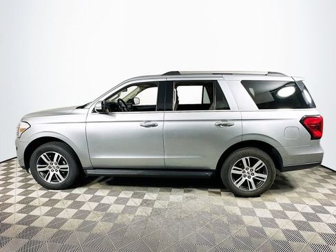 Used 2024 Ford Expedition Limited AWD/4WD image 6
