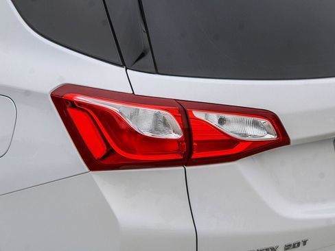 Used 2019 Chevrolet Equinox Premier AWD/4WD image 10
