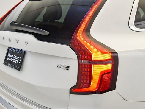 New 2026 Volvo XC90 B5 Plus w/ Protection Package AWD/4WD image 12