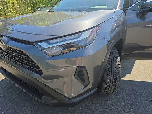 Used 2025 Toyota RAV4 XLE image 41
