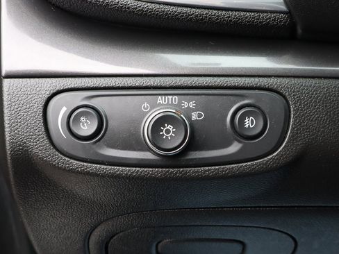 Used 2018 Buick Encore Sport Touring image 15