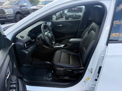 Used 2025 Buick Envista Sport Touring FWD image 16