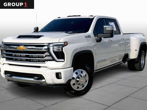 Used 2024 Chevrolet Silverado 3500 High Country image 1
