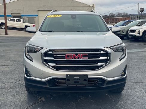 Used 2021 GMC Terrain SLT image 2