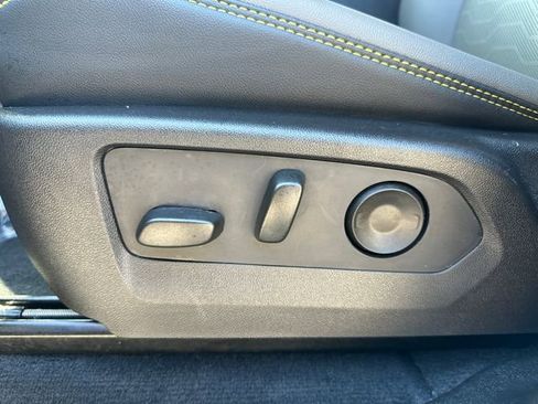 Used 2025 Chevrolet Colorado ZR2 w/ Technology Package AWD/4WD image 30