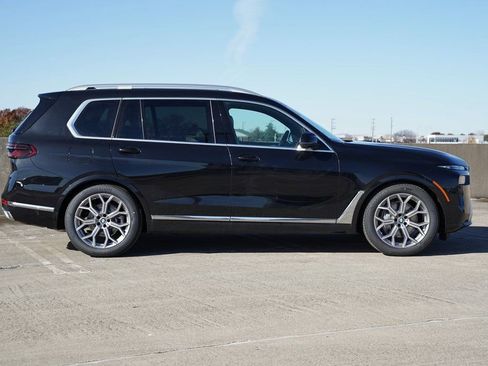 Used 2026 BMW X7 xDrive40i w/ Premium Package image 3