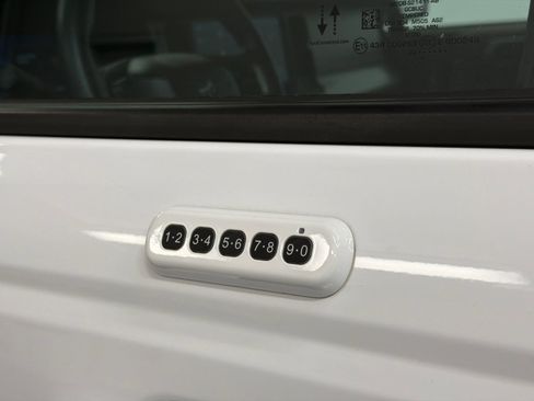 Used 2023 Ford Bronco Outer Banks AWD/4WD image 16